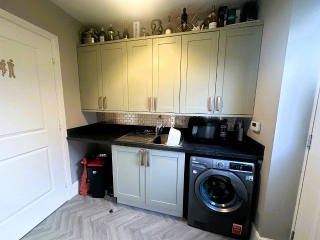 Property photo 2 of 25