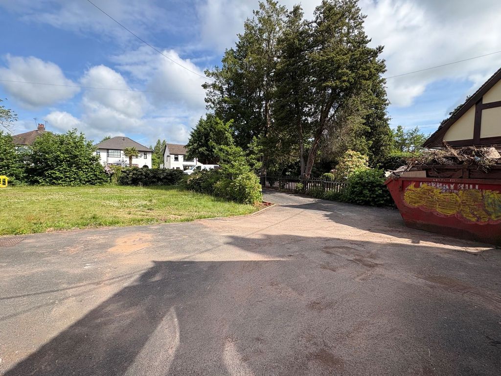 Property photo 3 of 8