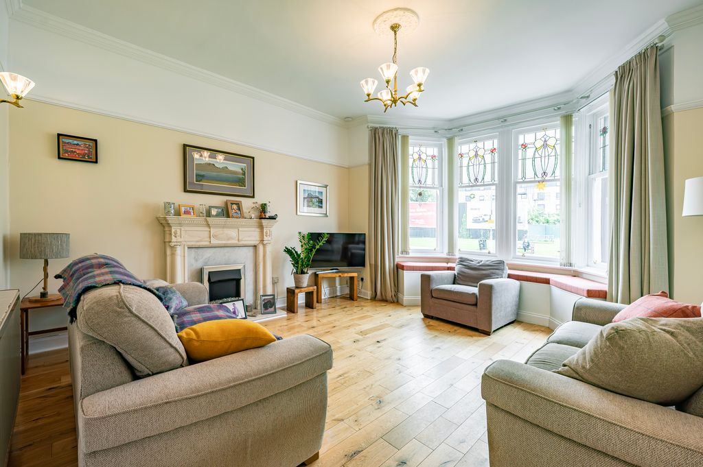 Property photo 2 of 52