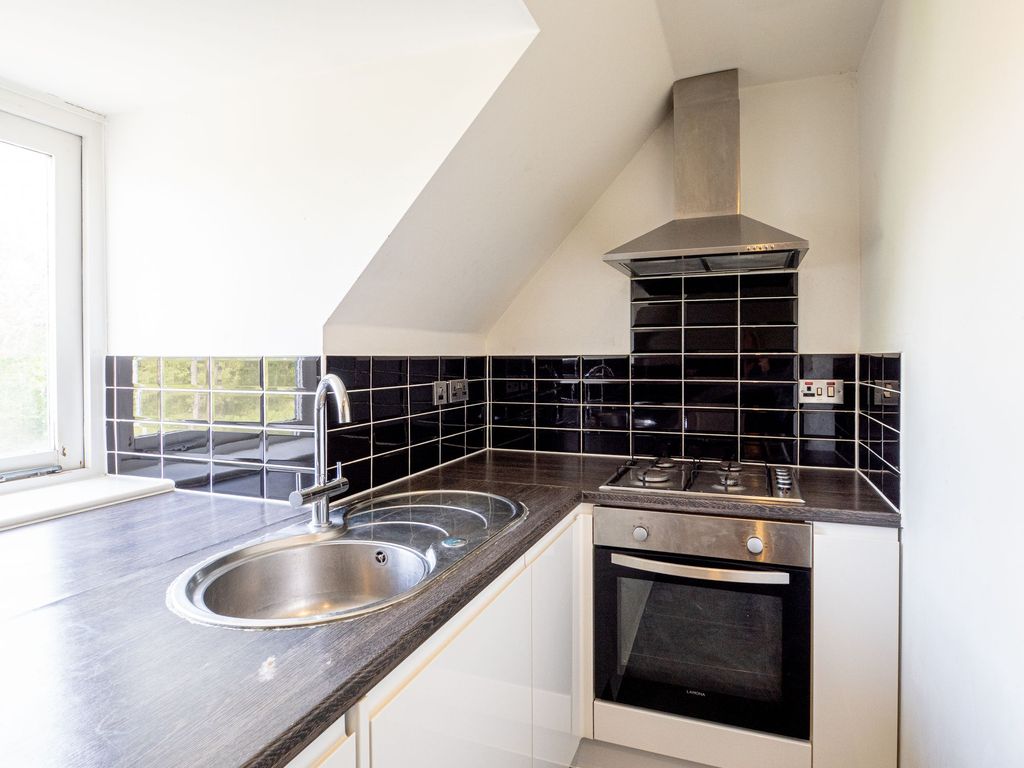 Property photo 2 of 14 Kitchen