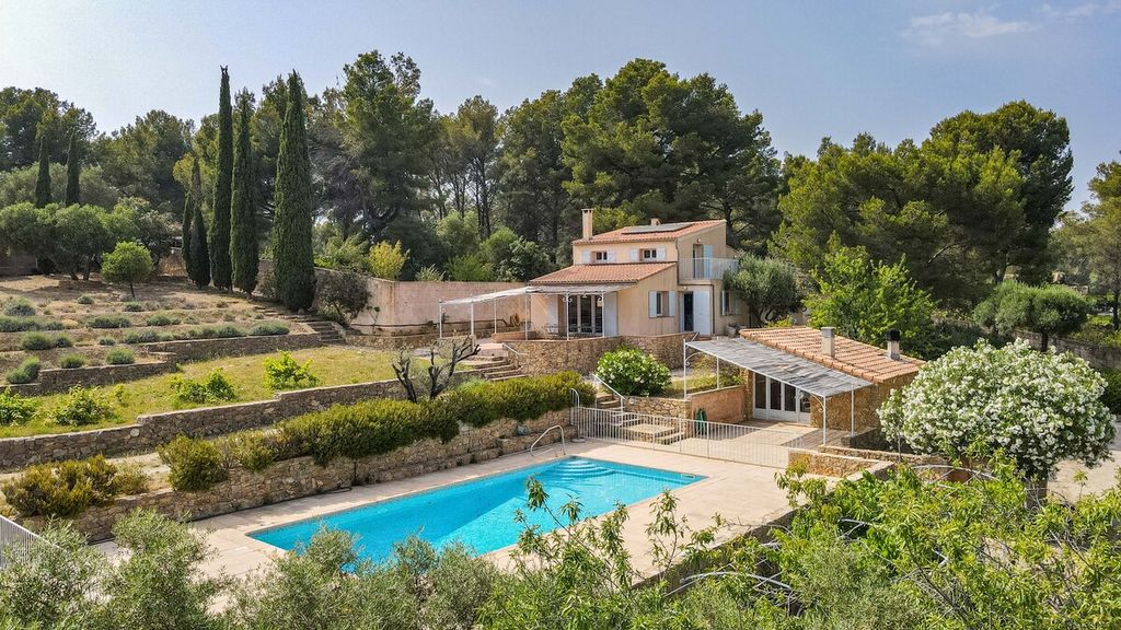 Property photo 3 of 20