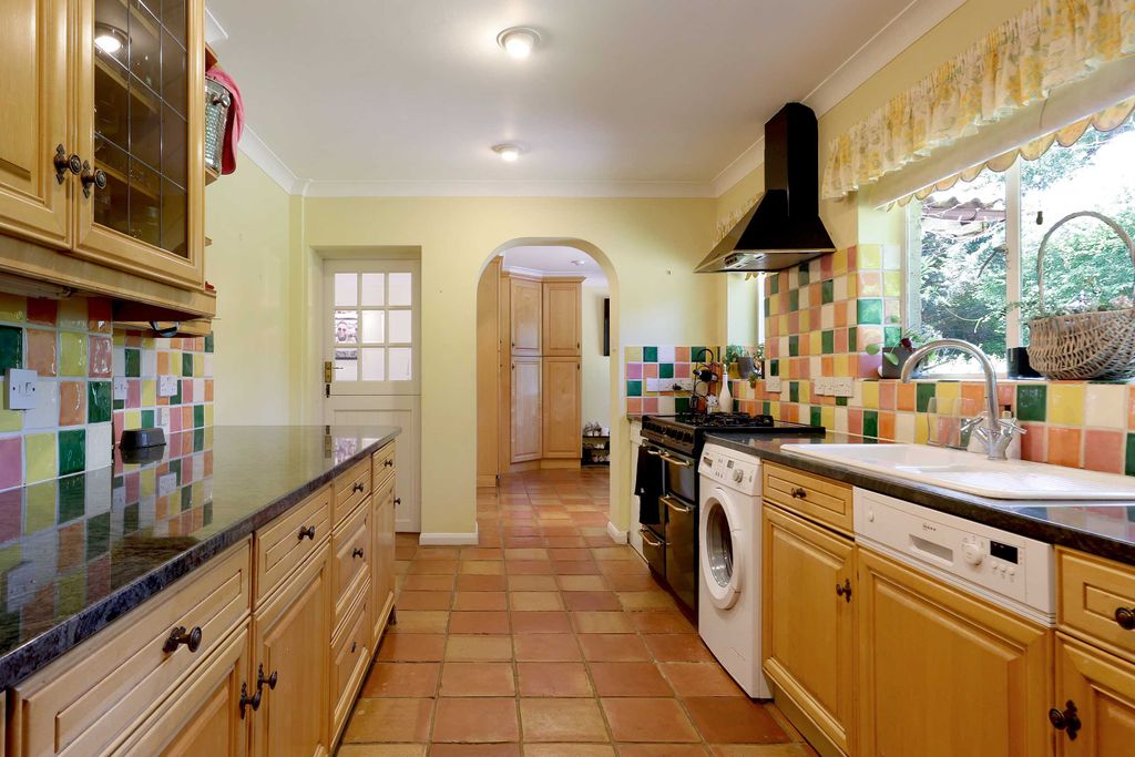 Property photo 2 of 22