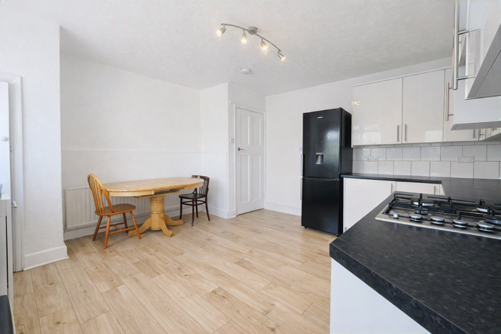 Property photo 3 of 16 3