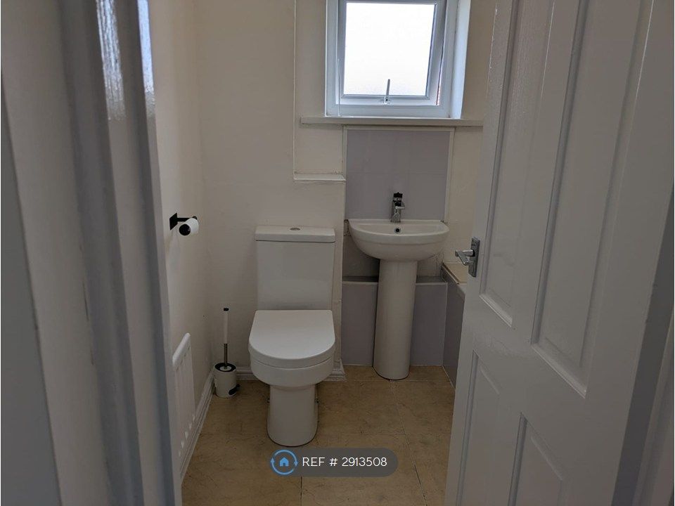 Property photo 2 of 30
