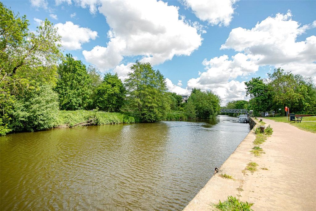 Property photo 1 of 18 Picture No. 20