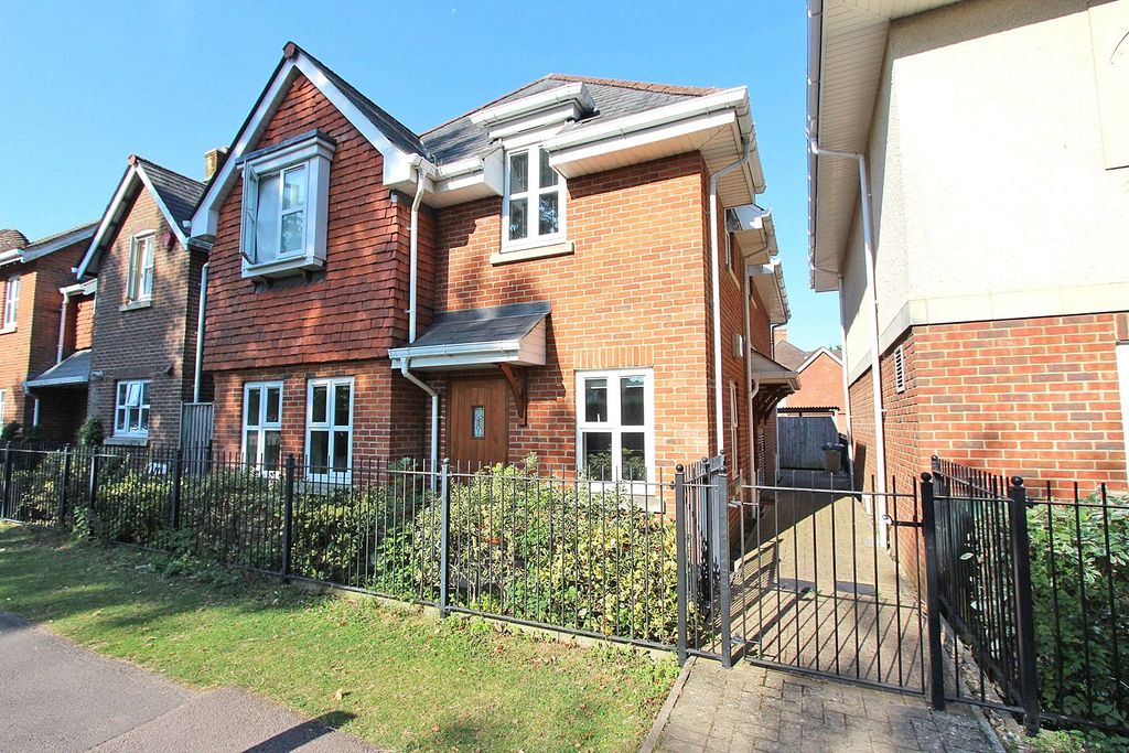 Property photo 2 of 11 Picture 2