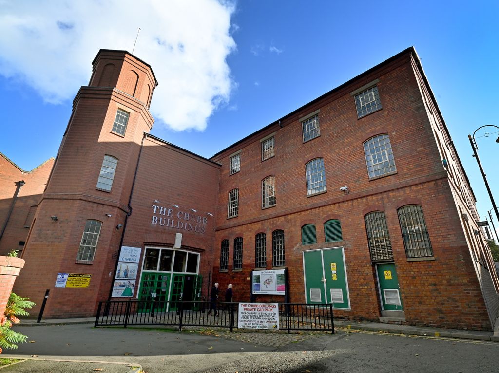 Property photo 1 of 8