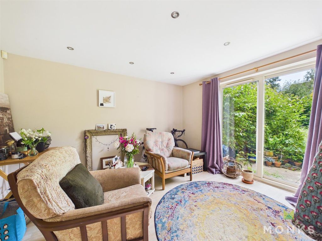 Property photo 3 of 8 64859213E0Bd4B0Ab13c3c684Cefca57_100_Cam01420G0-Pr