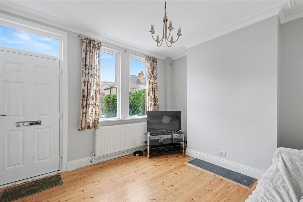 Property photo 2 of 17 Lounge_1.Jpeg