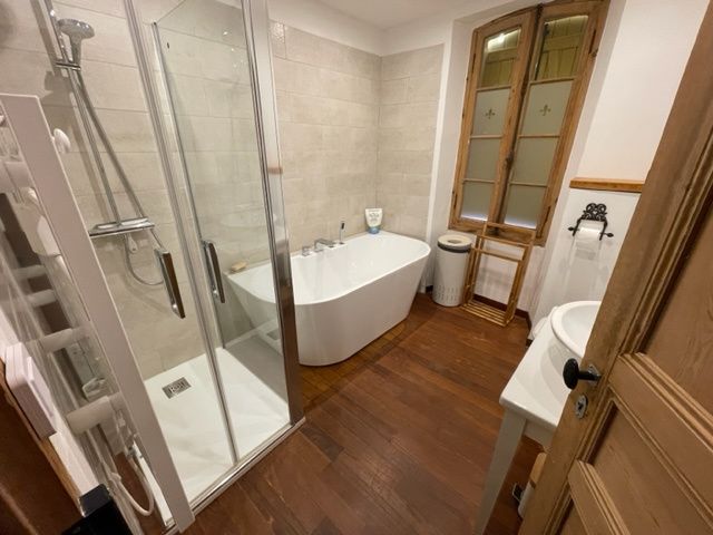 Property photo 2 of 21 Photo_234De23E680d7E46186E86Ae03F33214