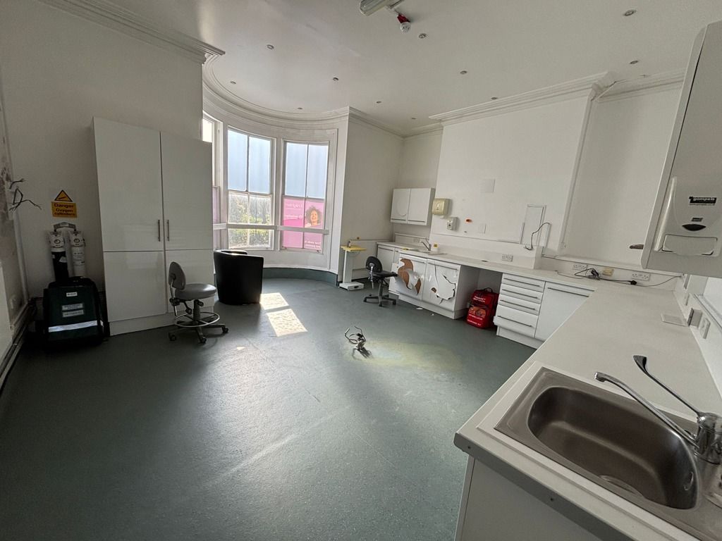 Property photo 2 of 9 Photo 1