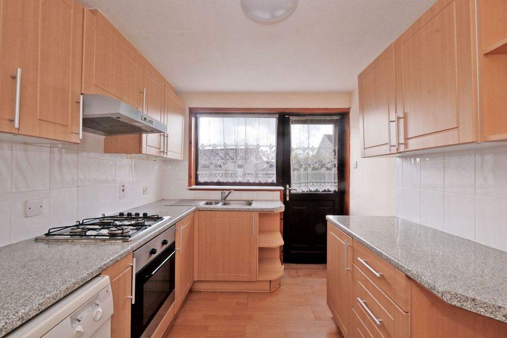 Property photo 3 of 24