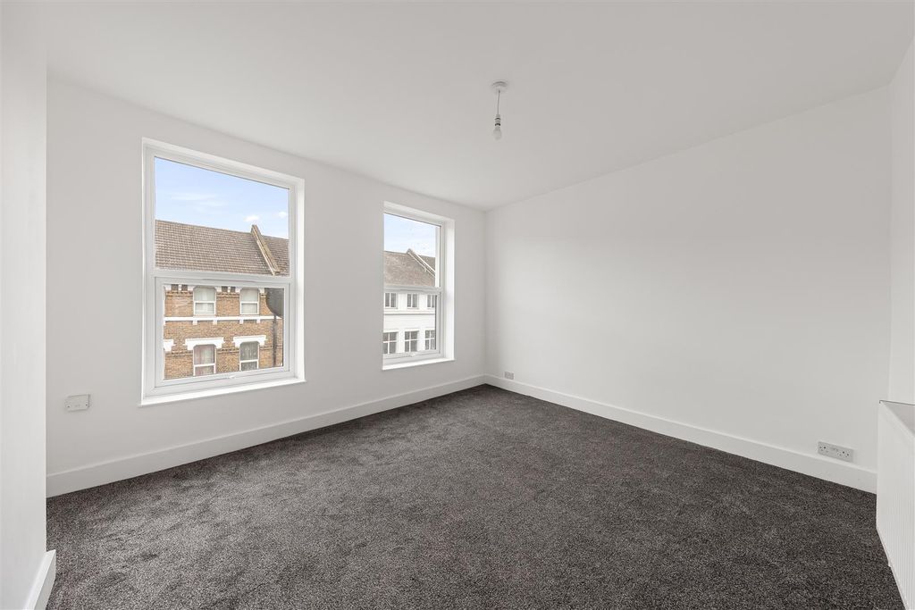 Property photo 3 of 10 094A1984.Jpg