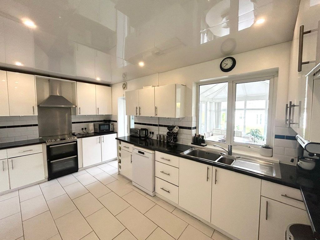 Property photo 3 of 34 Picture No. 34