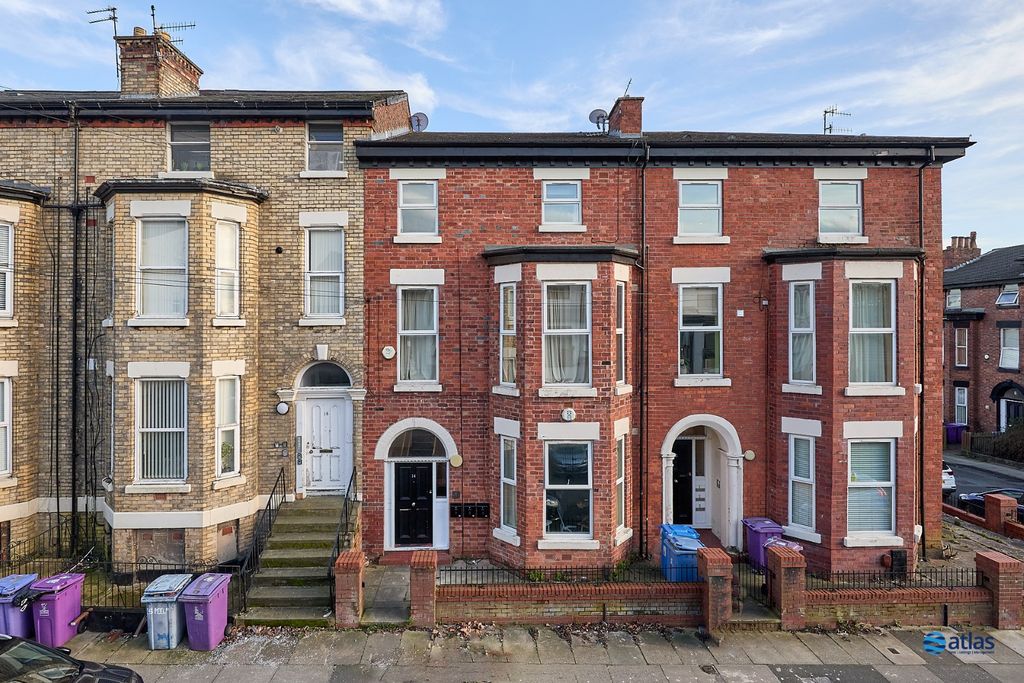 Property photo 1 of 11 External Front