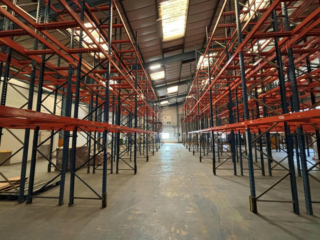 Property photo 3 of 7 Int 2.Jpg