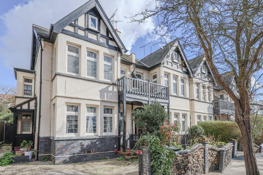 Property photo 1 of 18