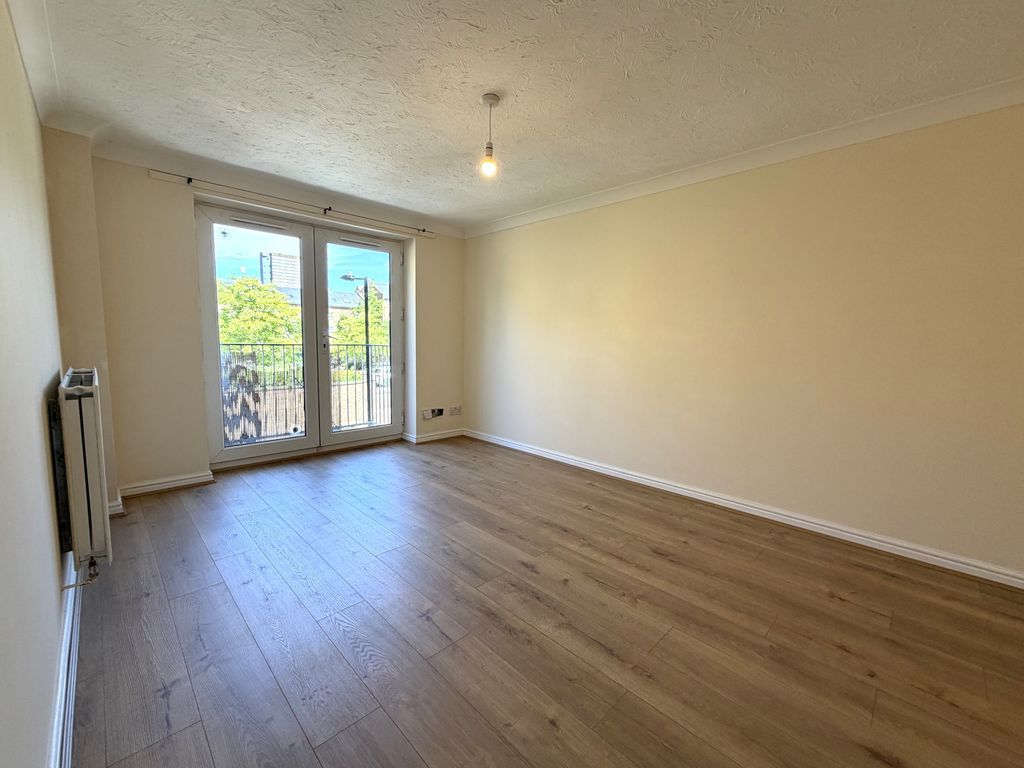 Property photo 2 of 15 Photo 10