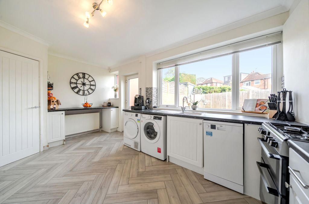 Property photo 3 of 15 1374482-13-69034c...