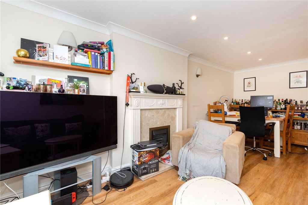 Property photo 2 of 11 Living Area