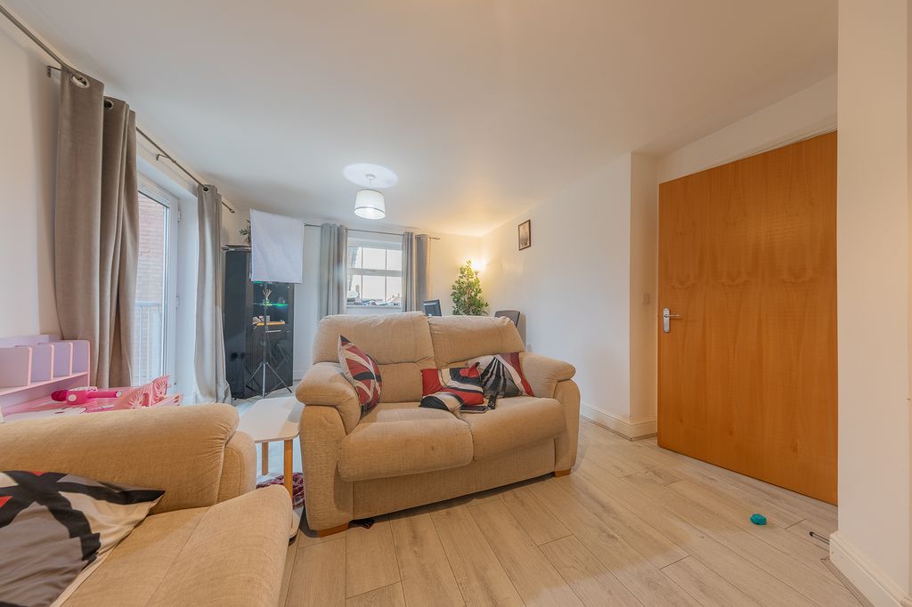 Property photo 3 of 26