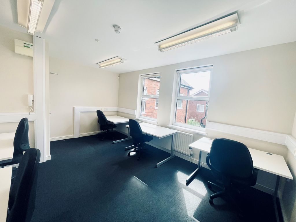 Property photo 1 of 4 Sunshine Office