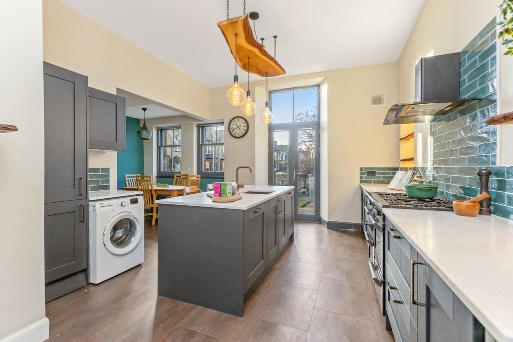 Property photo 1 of 29 Primary Property Image