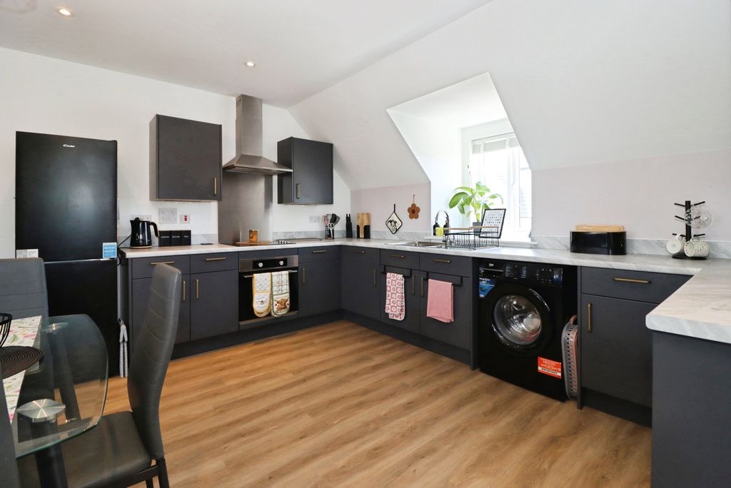Property photo 2 of 11 Pbox-Img.Jpg