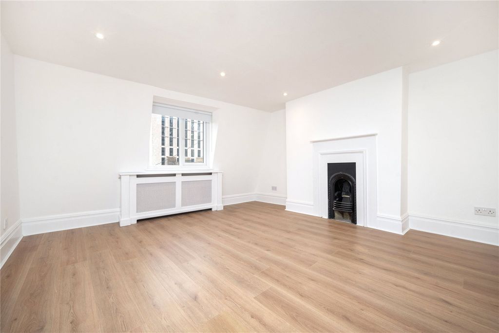 Property photo 3 of 16 Reception Room