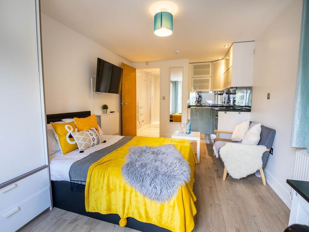 Property photo 1 of 8 Apt_3_1_Giles_Lane_Studio_Apt (7 Of 11)