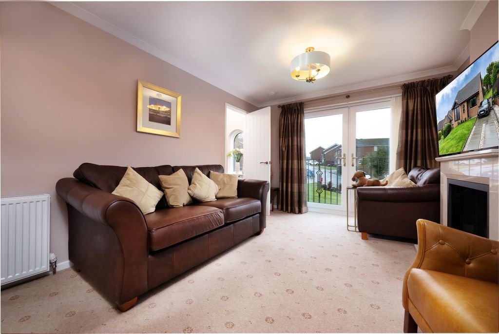 Property photo 3 of 26