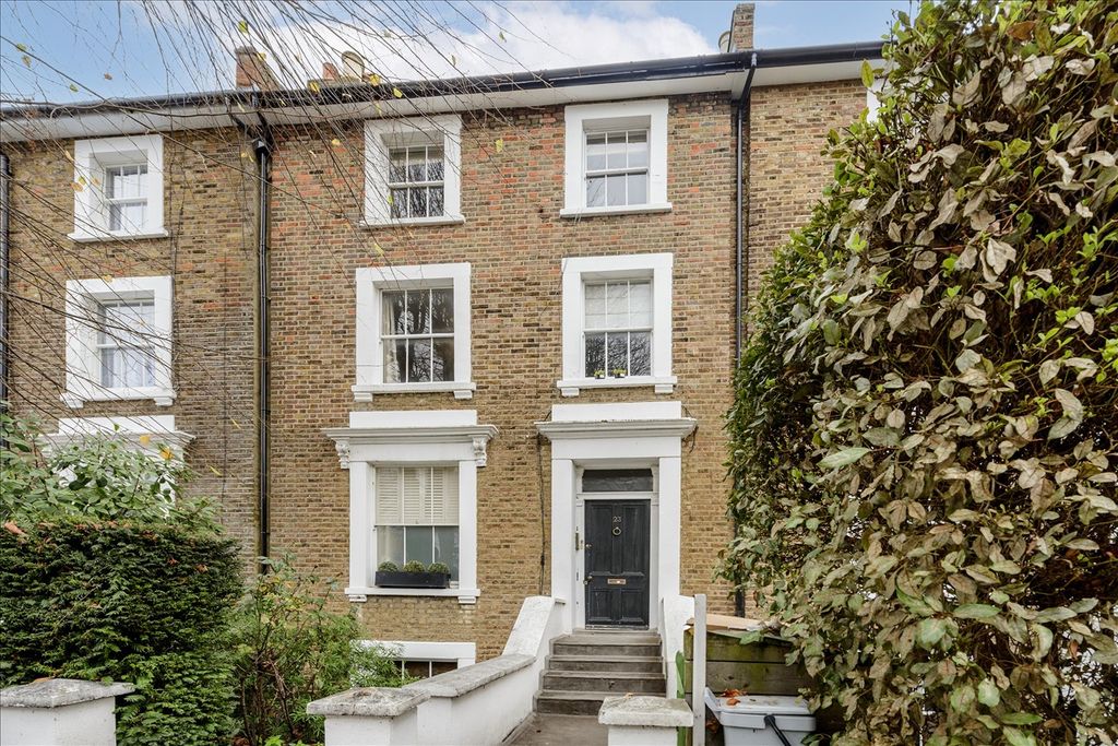 Property photo 2 of 8