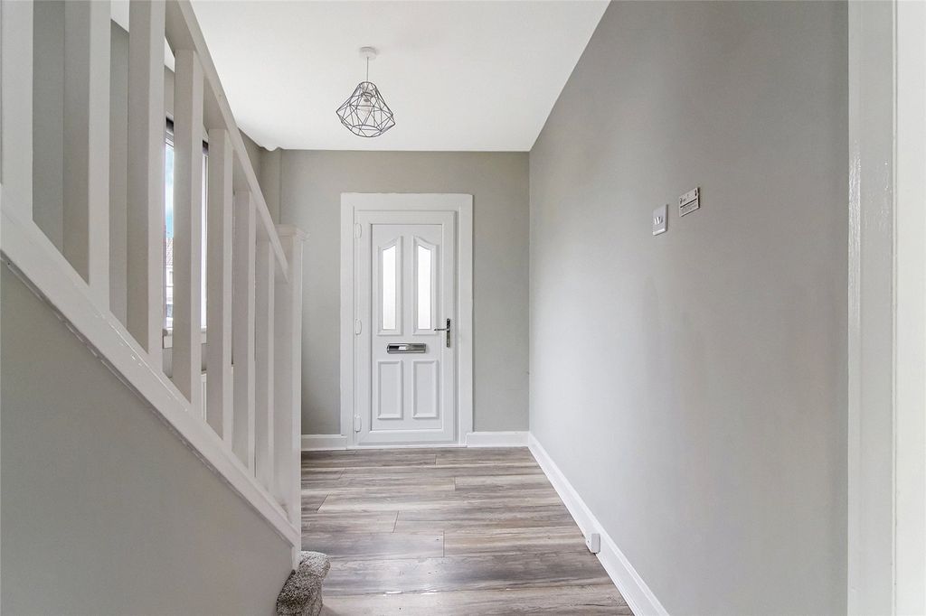 Property photo 3 of 20 Hallway