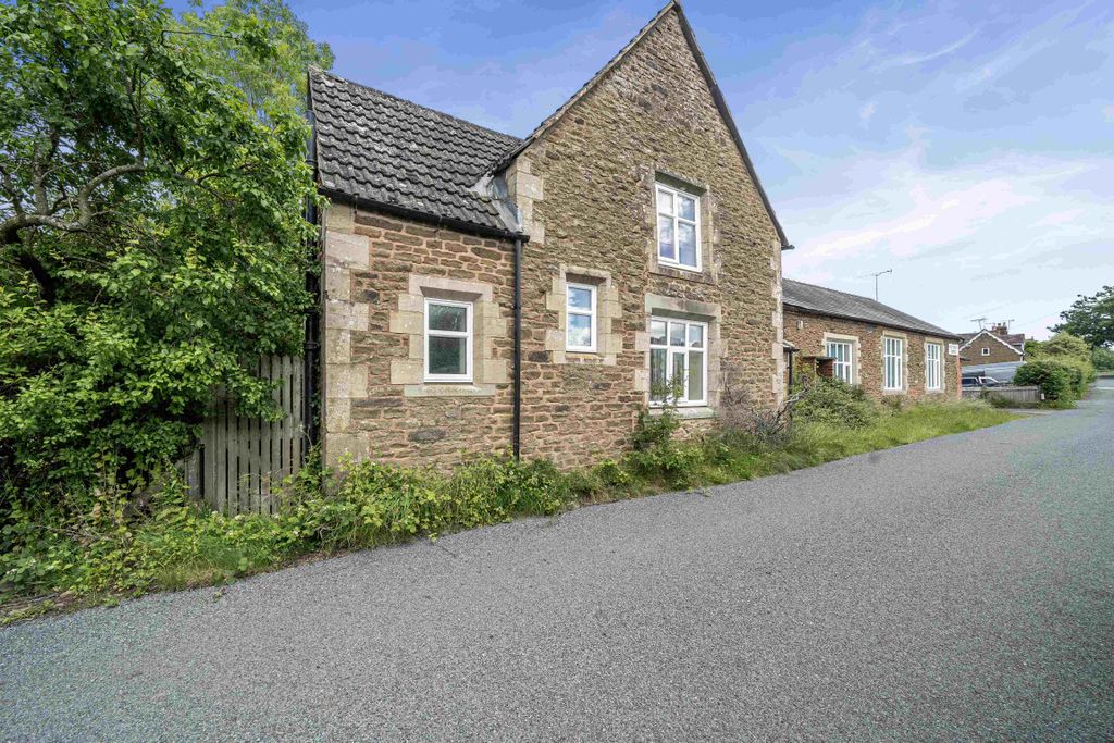 Property photo 2 of 19 Web Front 2