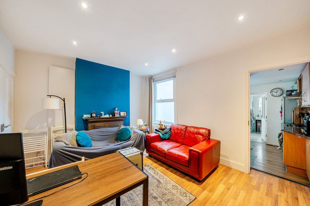 Property photo 2 of 16 Picture 2