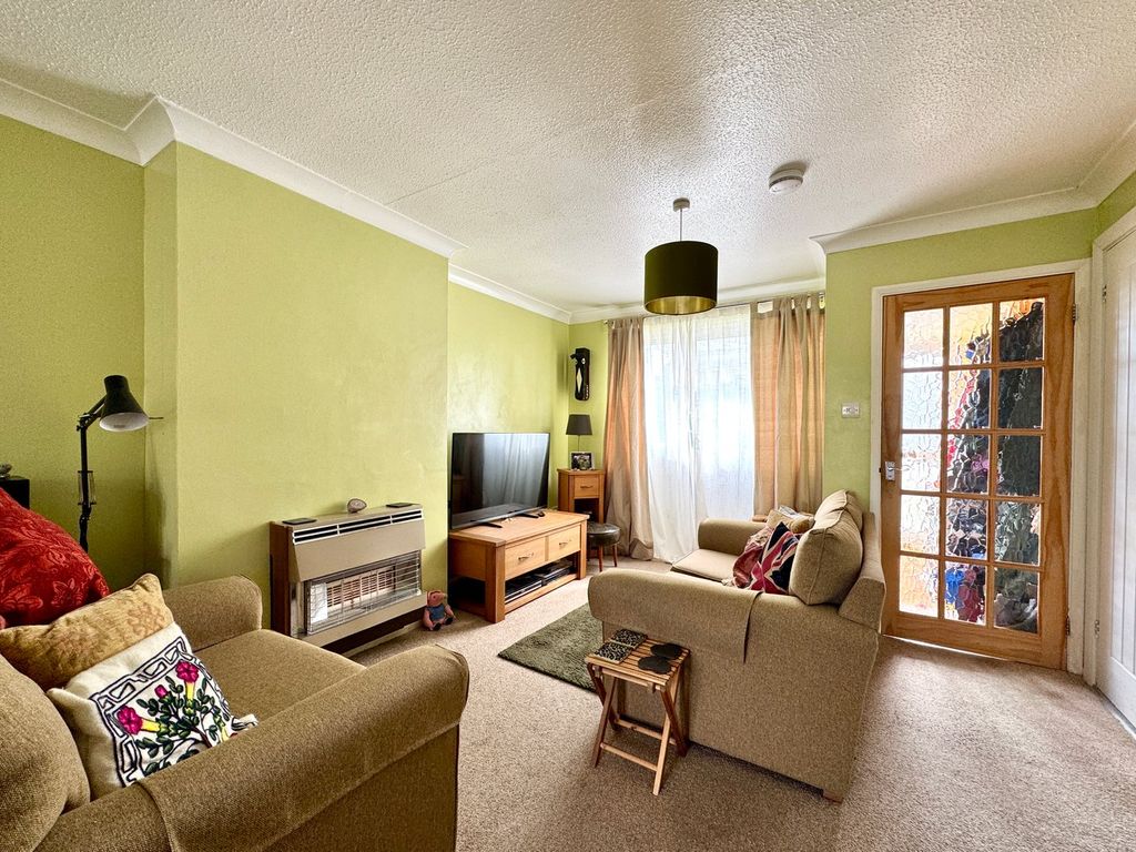 Property photo 3 of 12