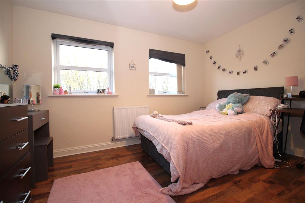 Property photo 3 of 12 Img_5038.Jpg