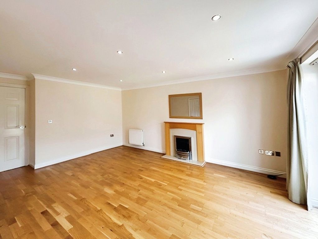 Property photo 3 of 16 Picture No. 30