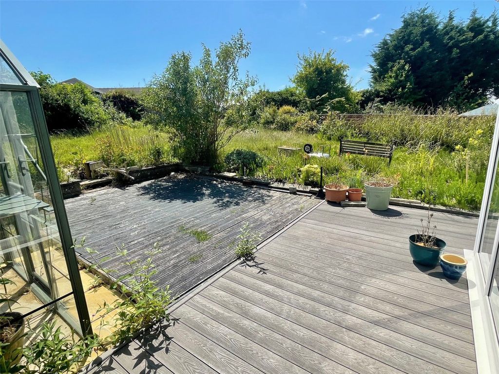 Property photo 3 of 21 Garden