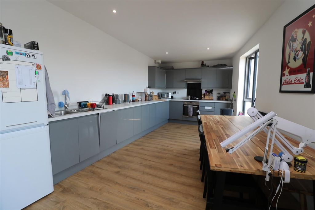 Property photo 3 of 16 Img_1597.Jpg