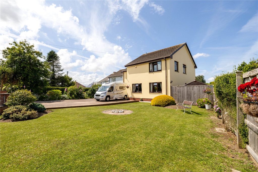 Property photo 2 of 33 Picture No. 42