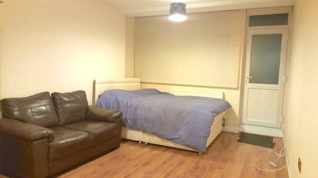 Property photo 2 of 4