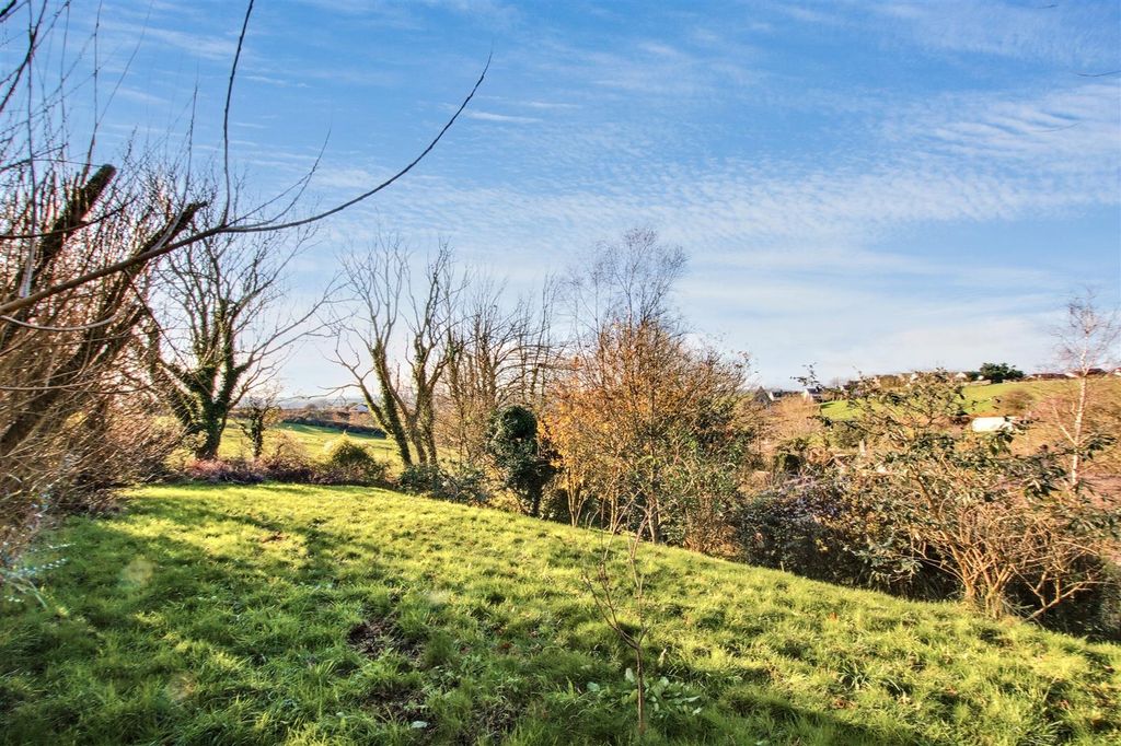 Property photo 3 of 45 Garden