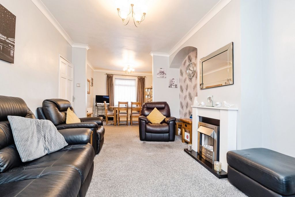 Property photo 2 of 17 Pbox-Img.Jpg