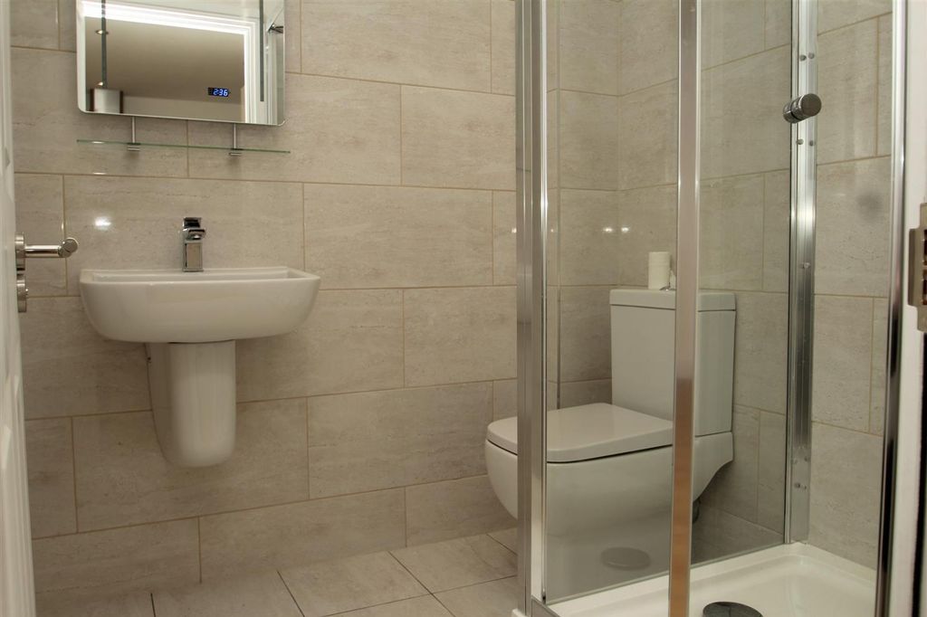 Property photo 2 of 5 Bathroom