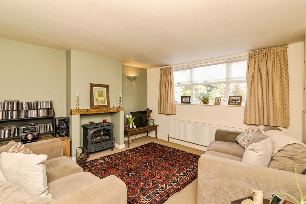 Property photo 3 of 20 Sitting Room