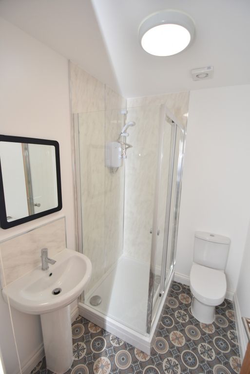 Property photo 2 of 9 (Main)