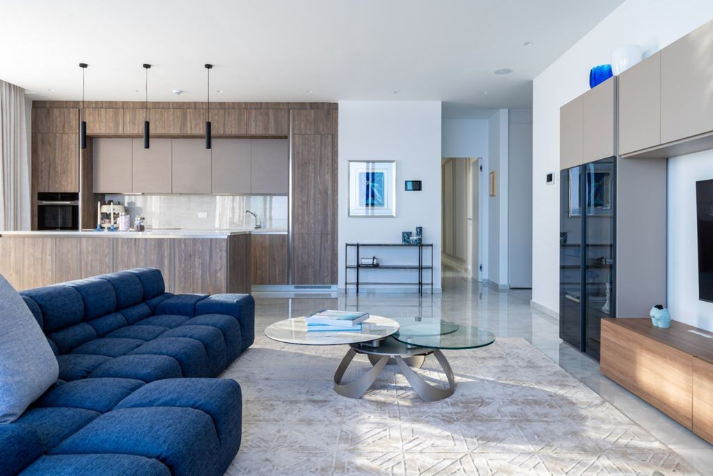 Property photo 3 of 29