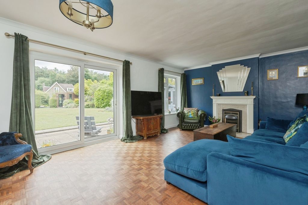Property photo 2 of 22 Pbox-Img.Jpg