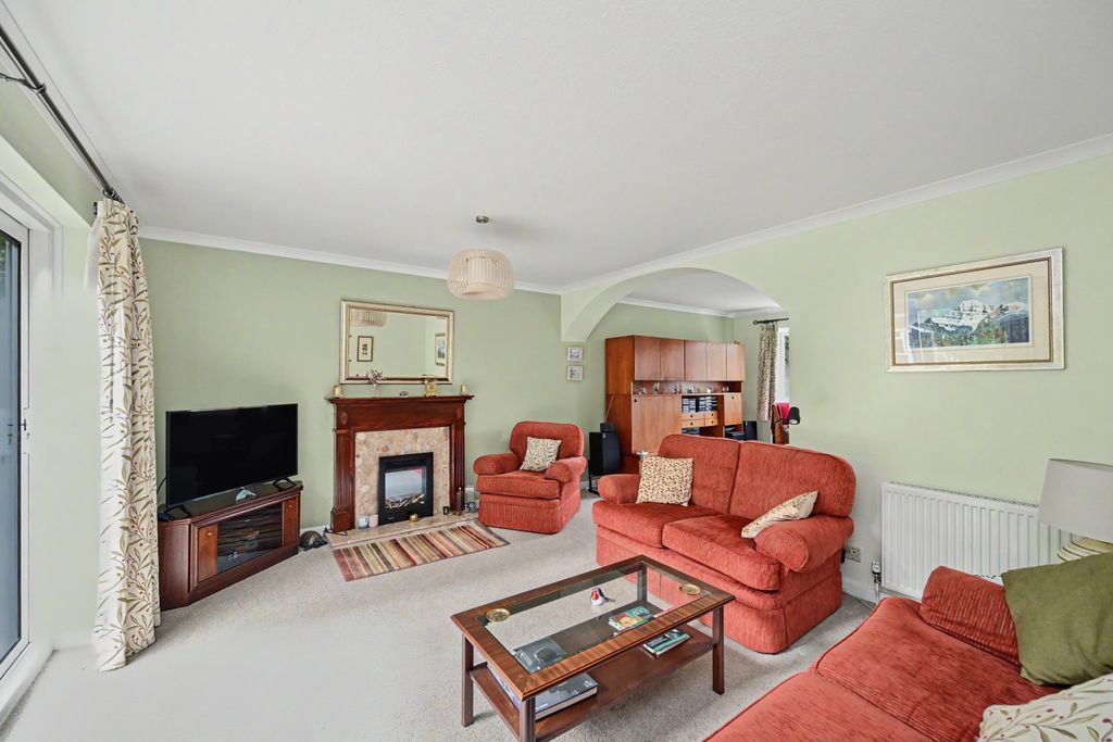 Property photo 3 of 21